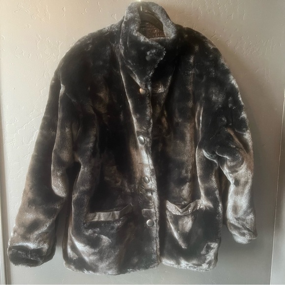 Winlit Reversible Jacket  Luxurious Leather Faux Fur coat in Black L - Picture 1 of 17